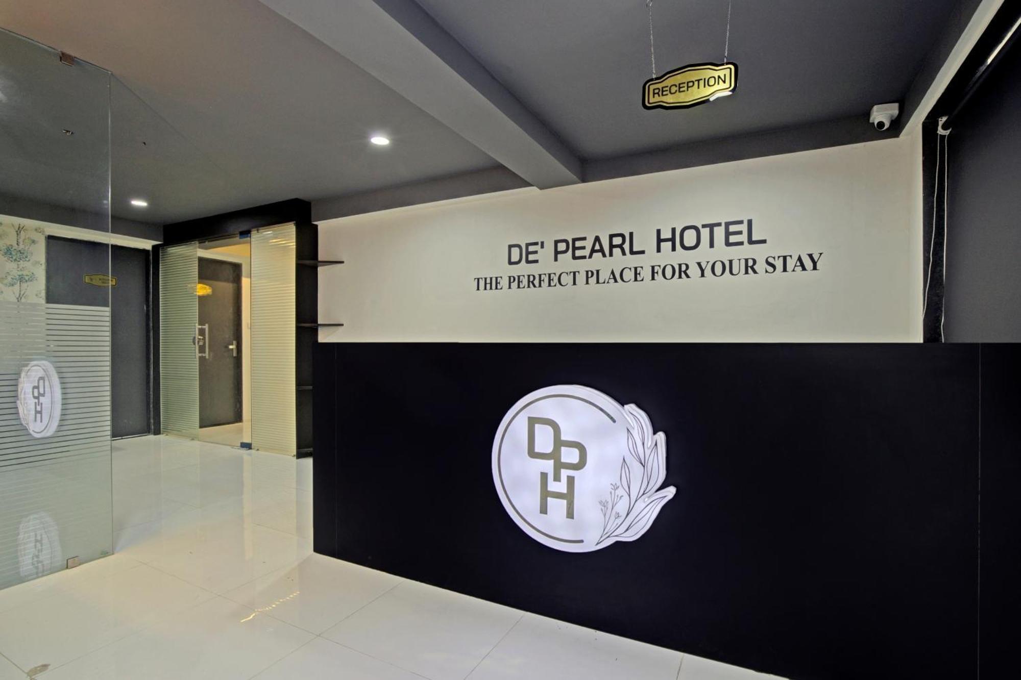 Collection O De'Pearl Hotel Surat Esterno foto